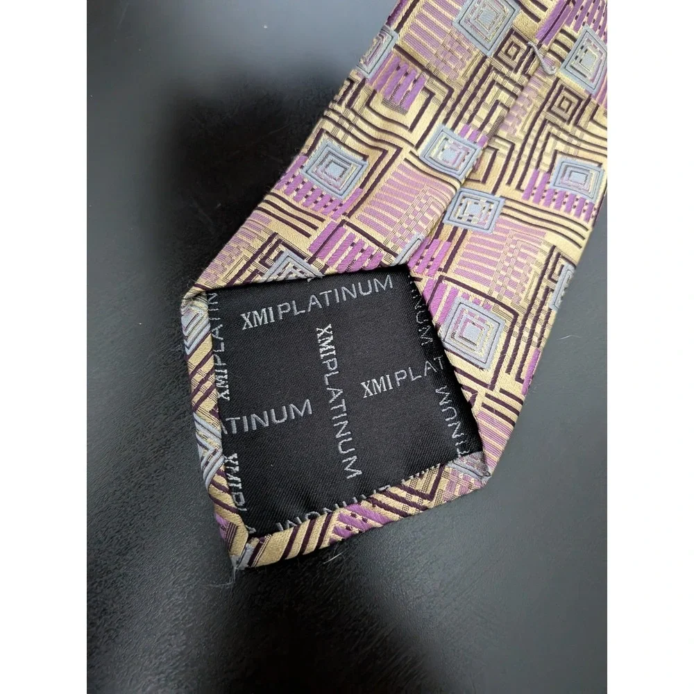 XMI Platinum Tie Geometric Abstract Jacquard Necktie USA‎ Handmade USA Silk 62